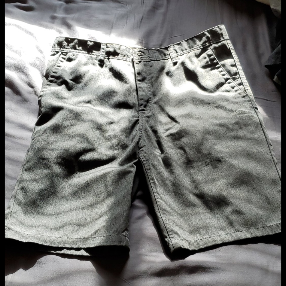 NWT mens chino style shorts